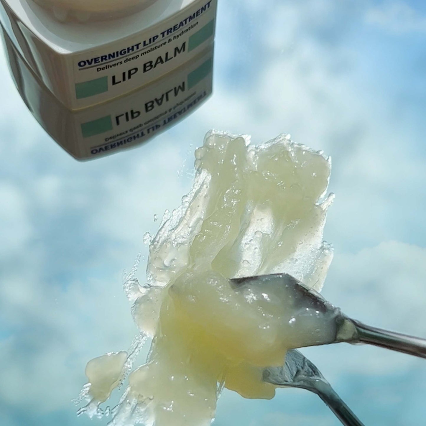 DermDoc Overnight Lip Treatment For Plump and Hydrated Lips (8g)